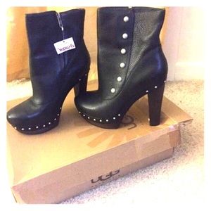 UGG Cosima Mid Boots!